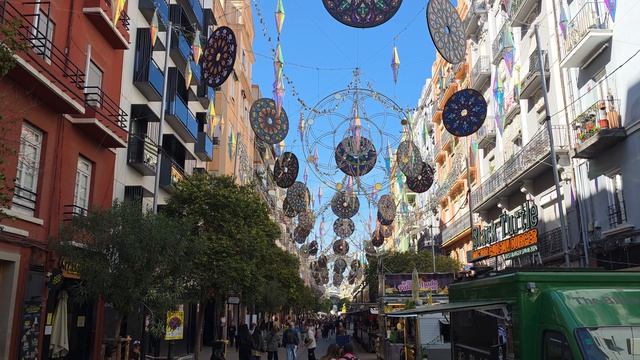 Праздник Фальяс в Валенсии