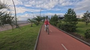 Горячий душ в автодоме. Все пляжи Имеретинки и Сириуса проехали на велосипеде.  11 серия.