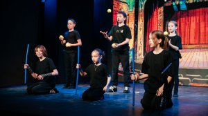 Группа Воскресенья  10-12  лет Стих в движении С.Макарьина "Спектакль"