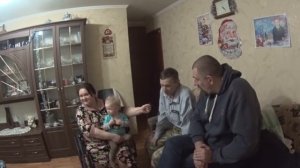 В гостях у многодетной семьи, которая нуждается в помощи.