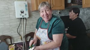 В гостях у Валентины. Окрошка и жареная картошка.