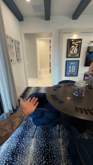 Зачем лететь в Вегас, если покер-рум дома