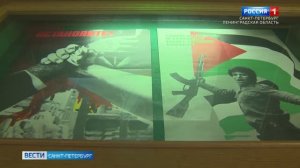 Выставку советского плаката "Руки прочь!" открыли в Российской национальной библиотеке