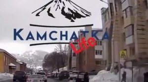 Глыба льда насмерть придавила женщину на остановке в центре Петропавловска-Камчатского

Наледь рухну