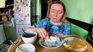 Мукбанг/Яйцо жареное/Блины со сметаной/Еда/Вкусная домашняя еда