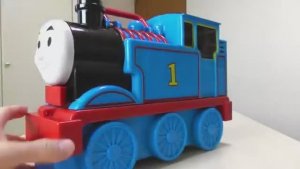 Паровозик Томас, играем с коллекцией паровозиков