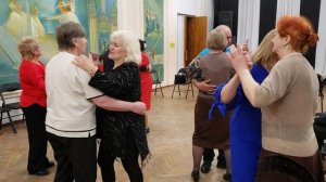 20260315 Танец под вальс Амурские волны на гармони под гармонь гармошку жители Орла танцуют г Орёл