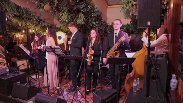 Áni Minasi & Jazz Orchestra - My Favorite Things смотреть онлайн