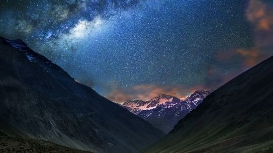 (всем привет я вернулся что мне снимать пишите в чате) майнкрафт последний раз...