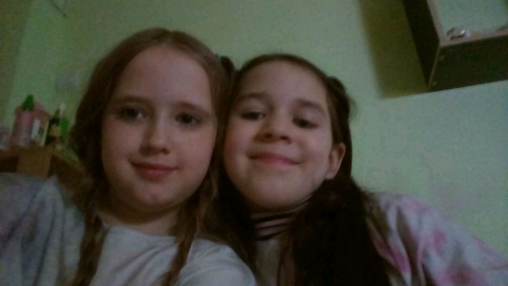 ❤️Э❤️М🧡И🧡Л💛И💛