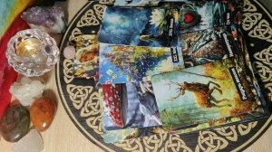 Хочет ли он быть рядом с вами 💞 таро по вариантам