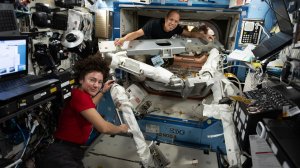 Пресс-конференция от 16 марта, посвященная предстоящему выходу астронавтов США в открытый космос