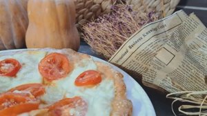 Много готовим! Очень много! Гарнир из капусты с заливкой, бутерброды с грибами и сыром! Вкуснятина!