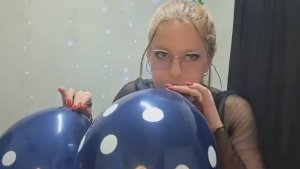 Charne ASMR More Balloon Play