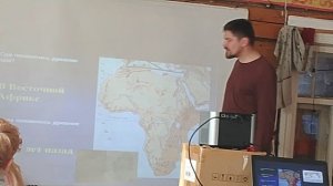 Как появился человек?/
Урок ведёт историк Столяров Алексей.
Самая "Лучшая школа"на свете!