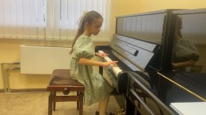 Филатова Ксения 9 лет Черни Этюд 17 (Черни-Гермер)