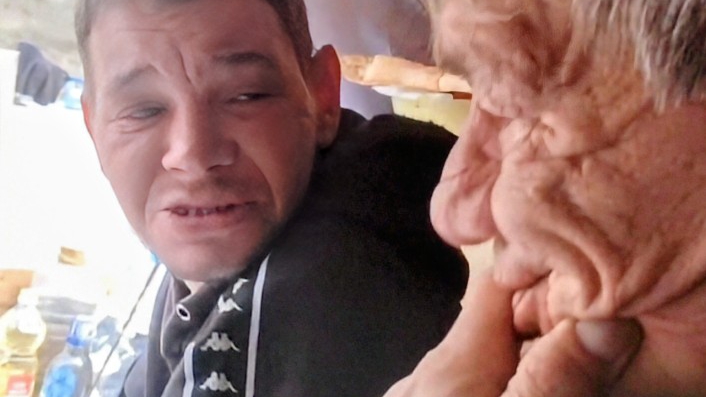 ДЕНЬ РОЖДЕНИЯ С АМИРОМ НА СВАЛКЕ/БЕЗДОМНЫЕ АЛЕУТЫ В СОЧИ #бомжи #бездомные #катясочи #алеуты #топ