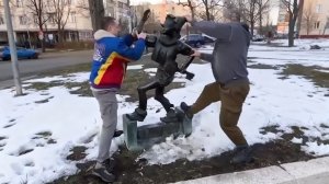 Kultur-Barbarei mitten in Europa! #Buratino #Ukraine #Kiew