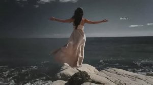 "Пишу я стих тебе- себя ты в нём узнаешь."- читает автор Галина Катрачёва