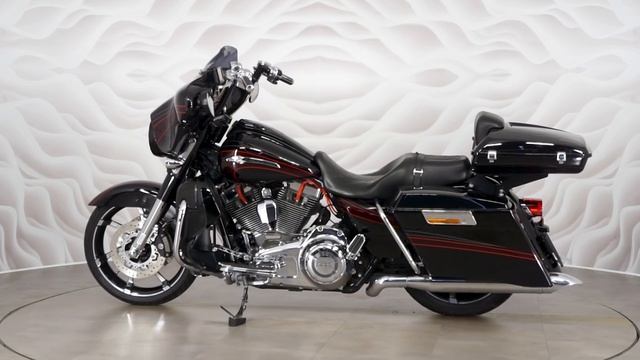 Harley-Davidson CVO Street Glide vin 5HD1PZ8E8BB959293 смотреть онлайн