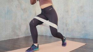 Выпады на месте с тканевой резинкой (32)