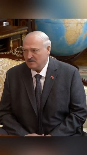 Лукашенко поздравил казахстанцев с референдумом и передал привет Токаеву