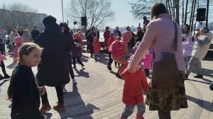 Парк Дельфин Воронеж сегодня 15 марта 2026, выступление аниматоров для детей Щенячий патруль сцена