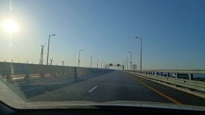 Проезжаем по Крымскому мосту из Краснодарского края на отдых в Крым