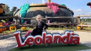 Хеллоуин в Леоландии! Аня катается на паровозике Томас. Пробуем разные необычные аттракционы!
