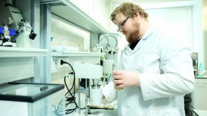 Молодой учёный СурГУ создаёт вещество для защиты бурового оборудования