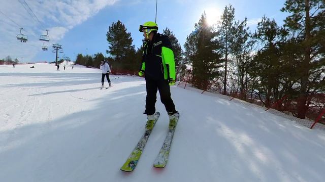 15-03-2026 крутим 360 на горнолыжке трасса синяя 1