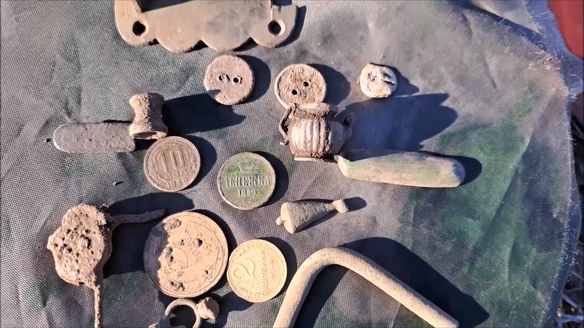 Первый коп по проталинам!