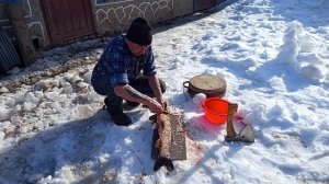 Друг угостил рыбкой