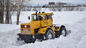 Трактор Кировец К-701. Звук ЯМЗ-240. / Kirovets K-701 tractor. The sound is V12 YaMZ-240.