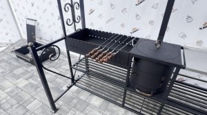Мангал с крышей № 0015/43 с печкой круглой и крышей