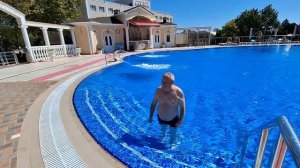 Бархатный сезон в Крыму. Посетили бассейн санатория"Сакрополь" г.Саки-14.09.2025 год.