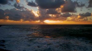 Закат солнца на средиземном море. Фильм для медитаций.