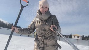 Посадила в снег. 08.03.2026 год. Из хроники жизни.