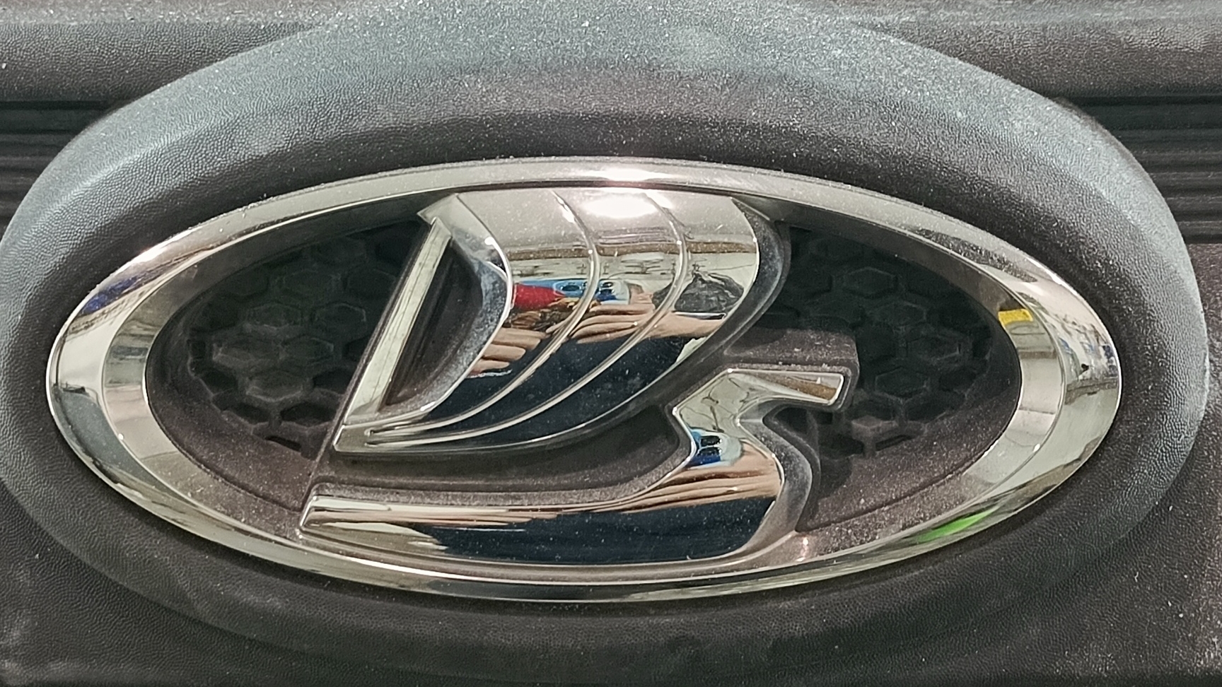 рихтовка капота нива тревел часть2