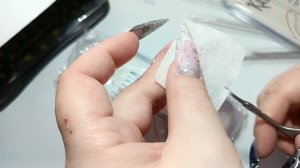 купила и выбросила ножницы.