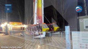 Люди висели вниз головой: аттракцион заклинило в парке Победы Ставрополя