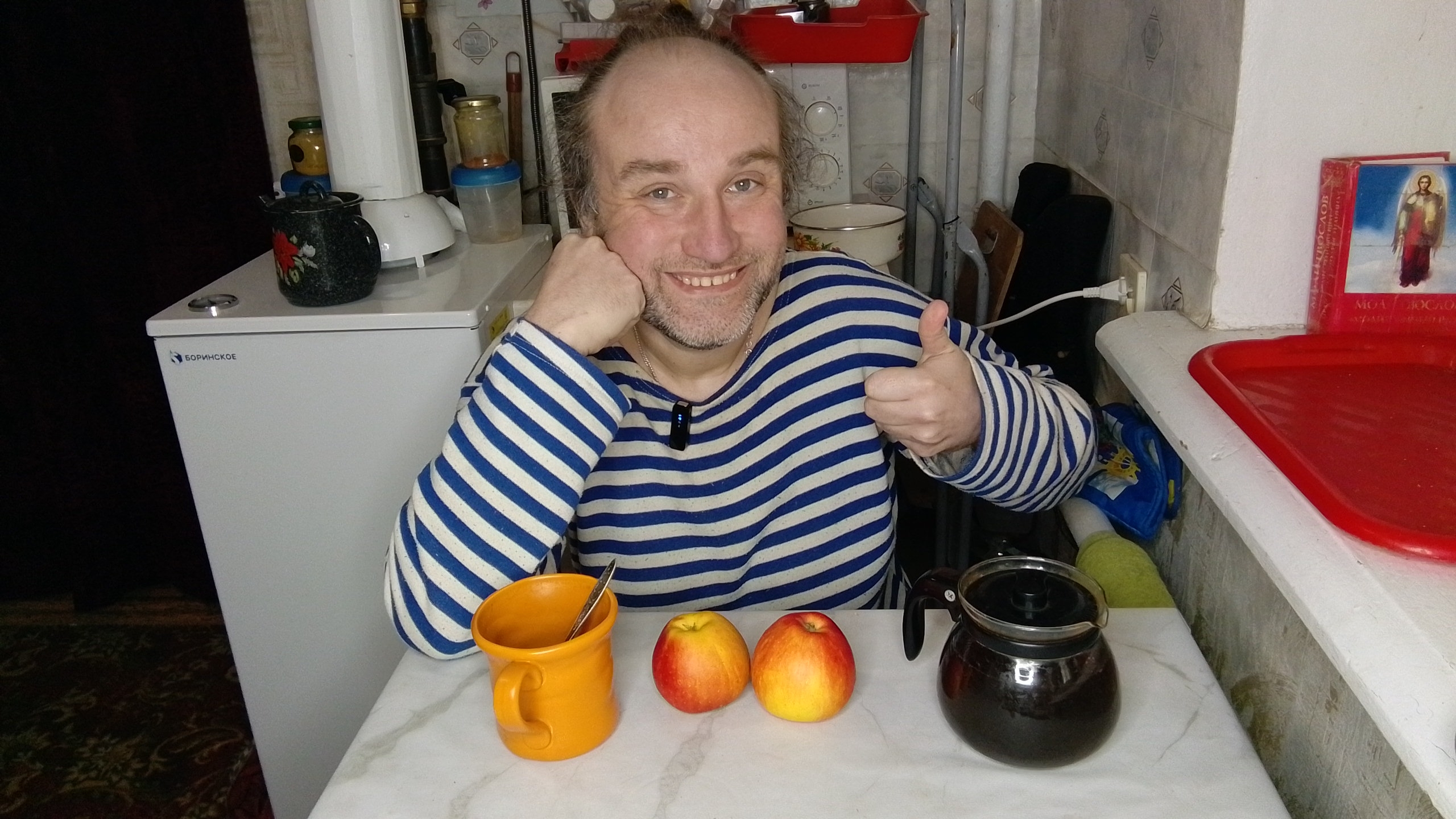 завтрак с Рыжулей. безграничное трудолюбие азиатов. мукбанг. обжор. еда на камеру. диета. шизофрения