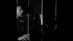 ИГРАЛ СКРИПАЧ...