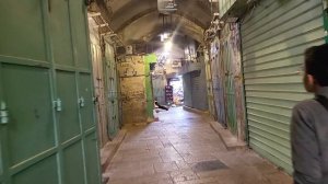 Раннее утро воскресенья в Старом городе Иерусалима во время ЧП