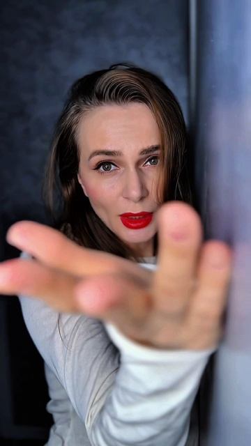 Песня ТАЮ на всех музыкальных площадках!