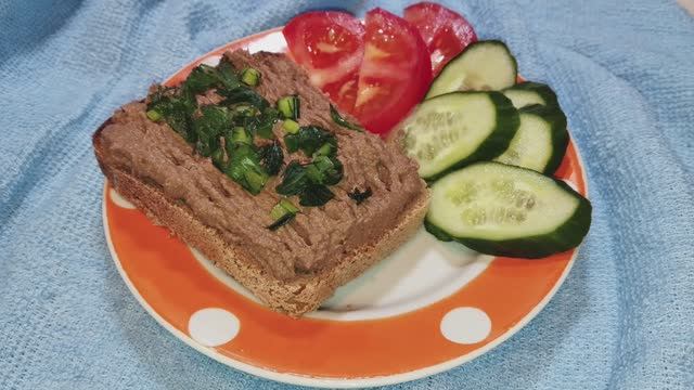 Паштет из куриной печени.