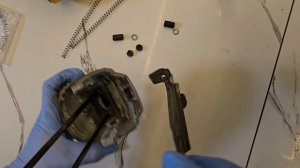 Инструкция по замене пружин на нейлере DeWalt DCN692 и подобным