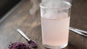 Реакция марганцовки и глицерина. Выделение тепла.