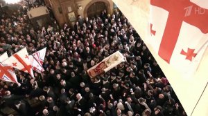 В Тбилиси в соборе Святой Троицы прощаются с католикосом-патриархом Илией II.