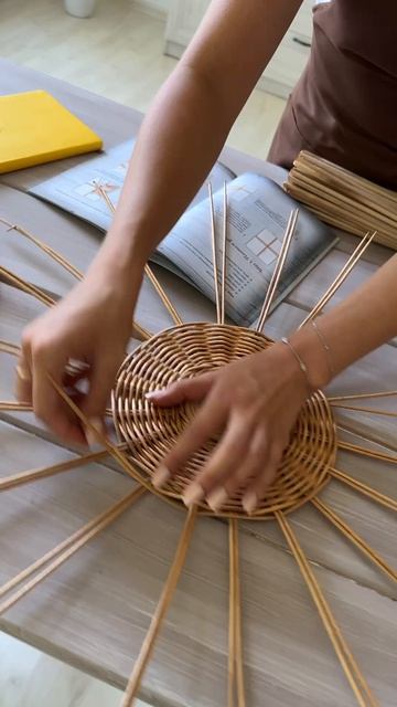 Плетем из лозы с нуля до первого изделия ➤ https://golnk.ru/NaxqZ